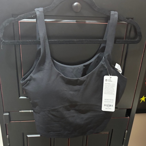 CRZ YOGA Black Sports Bra - Picture 1 of 8